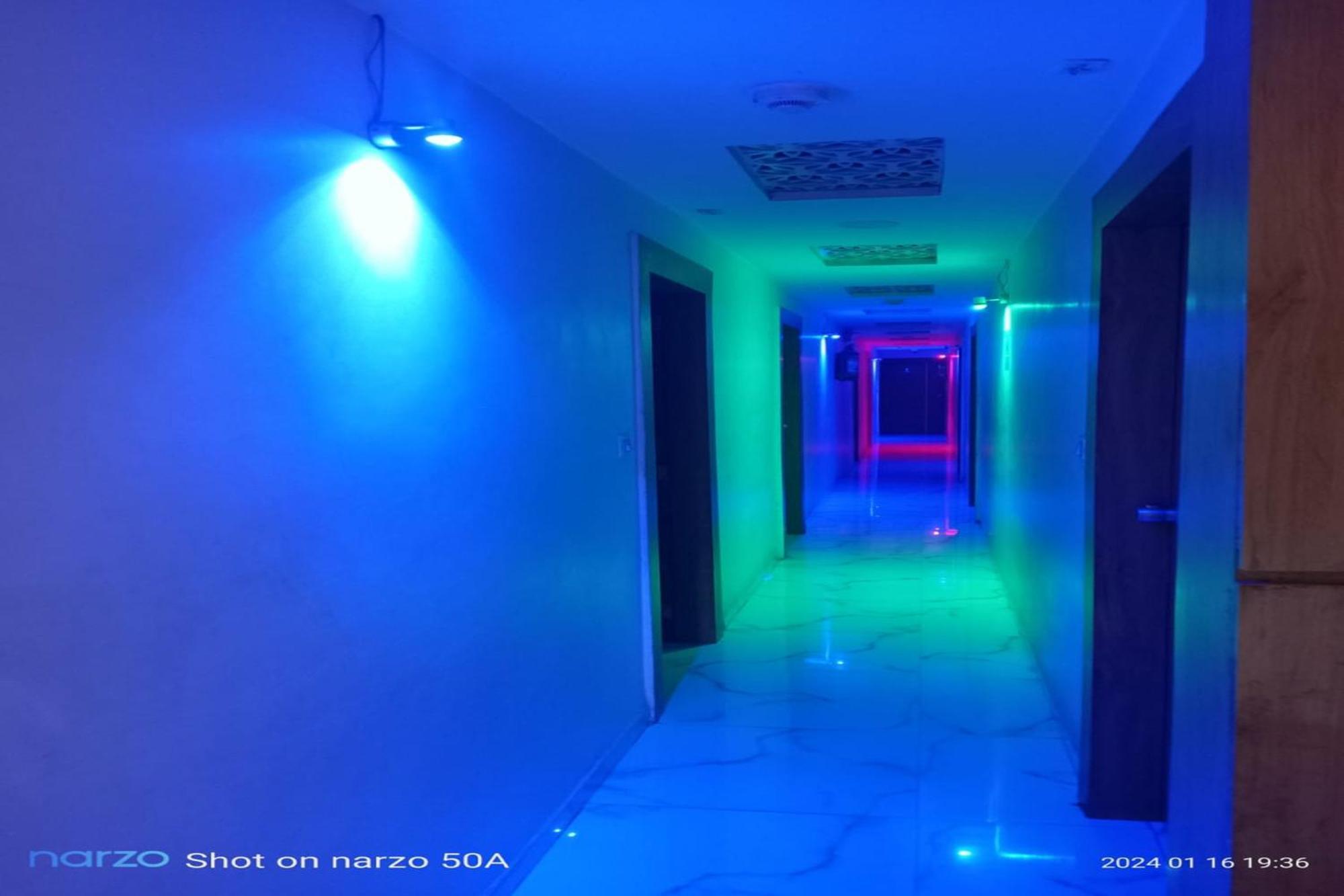 Hotel New Lake View Ahmedabad Esterno foto