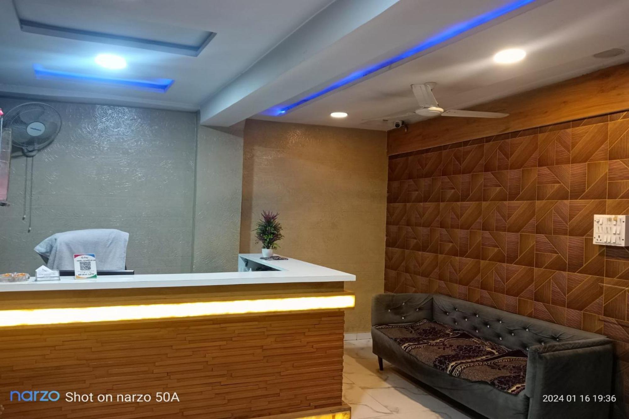 Hotel New Lake View Ahmedabad Esterno foto